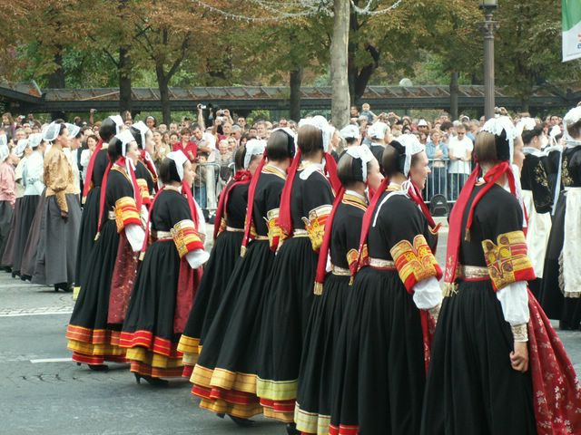 de retour a paris, mes photos de la Breizh parade - Page 2 Pict6229