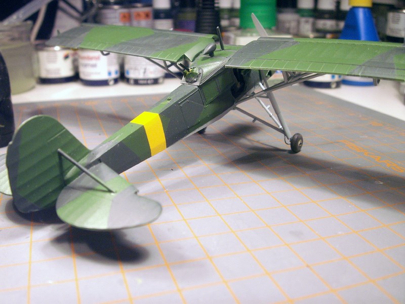 Fieseler FI156 Storch  [Academy] 1/72 - Page 6 Pict0025