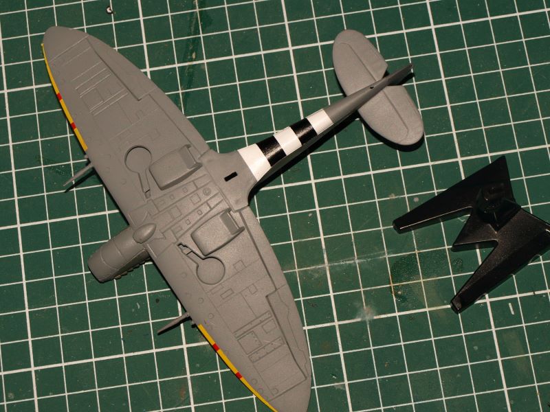 [Matchbox] 1/72 - Supermarine Spitfire Mk IX  (VINTAGE) MAJ 24/04 P1016620