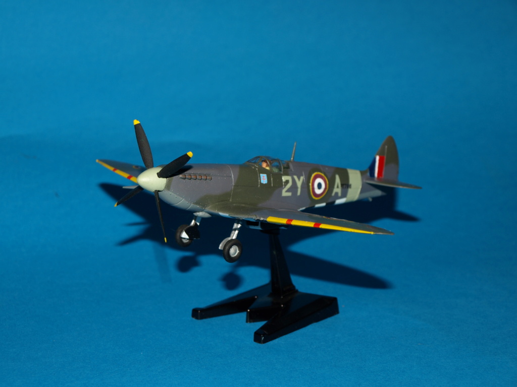 [Matchbox] 1/72 - Supermarine Spitfire Mk.IX  (VINTAGE) P1016712