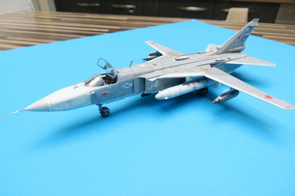 SU 24 MR - Trumpeter - 1/72 - Page 8 Img_1540