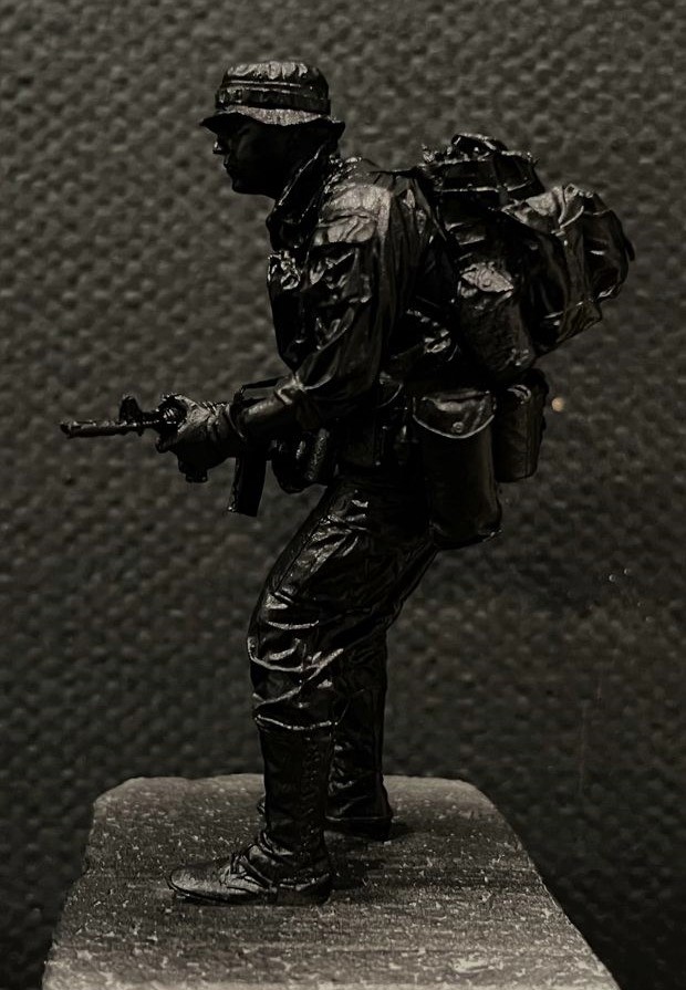 1/16 figurine MAC-V-SOG... il fallait bien que ça arrive Img-2153