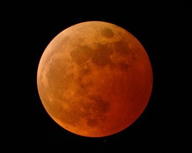 Potpuna pomrčina Mjeseca bit će vidljiva i iz Hrvatske Mjesec11