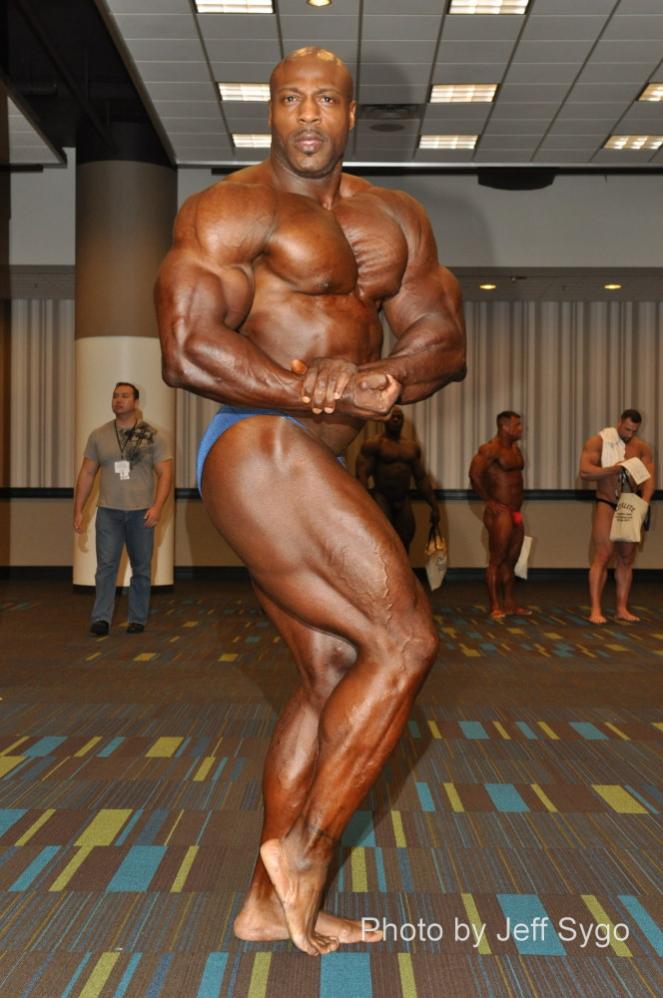 Malcolm Marshall avant les NPC Nationals 2010 Dsc_5318