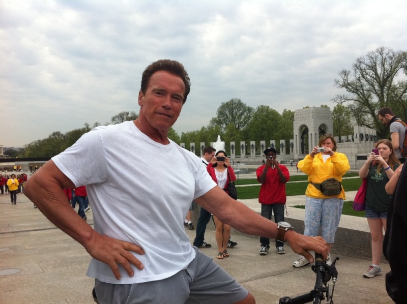 Arnold Schwarzenegger 2011 - Page 2 Img_0024
