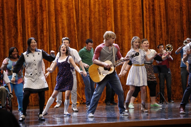 Glee - Page 2 00112