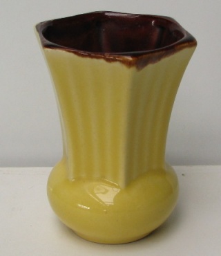 132 mini vase  Mini_v10