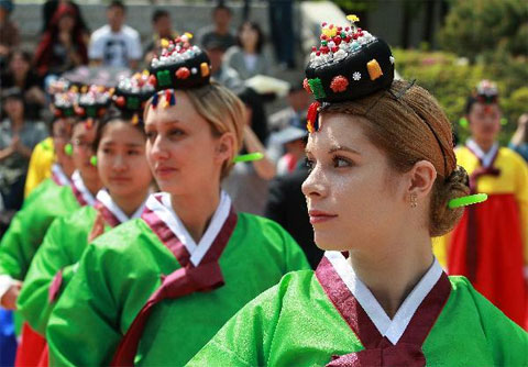 Ngày hội vào đời của nam thanh nữ tú Seoul Age1010