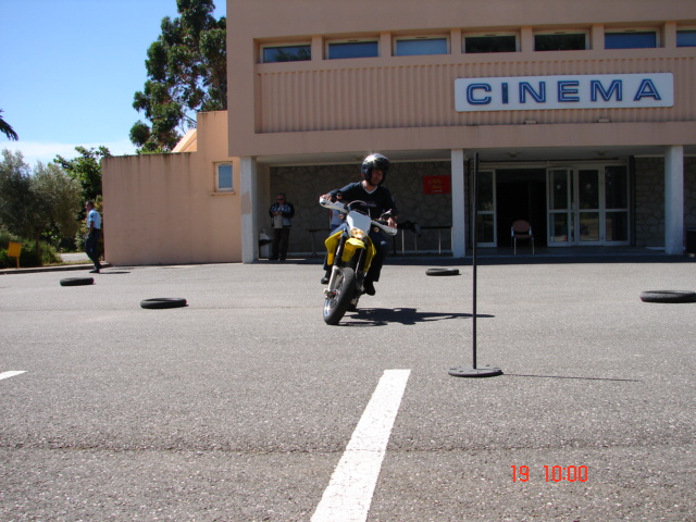 ...prevention routière conduite moto (suite)...... Dsc01728