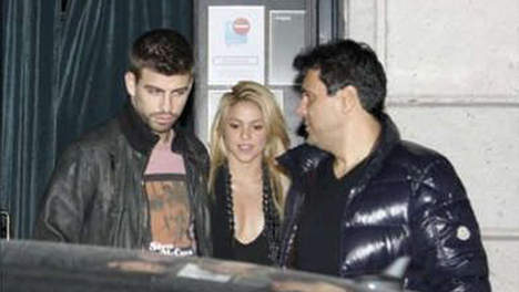 Gérard Piqué et Shakira pics together  Media_17