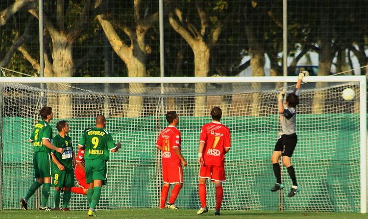CONSOLAT EN AVANT LE NATIONAL !!! / JOUEURS ET COACHS - Page 2 S07bmb10