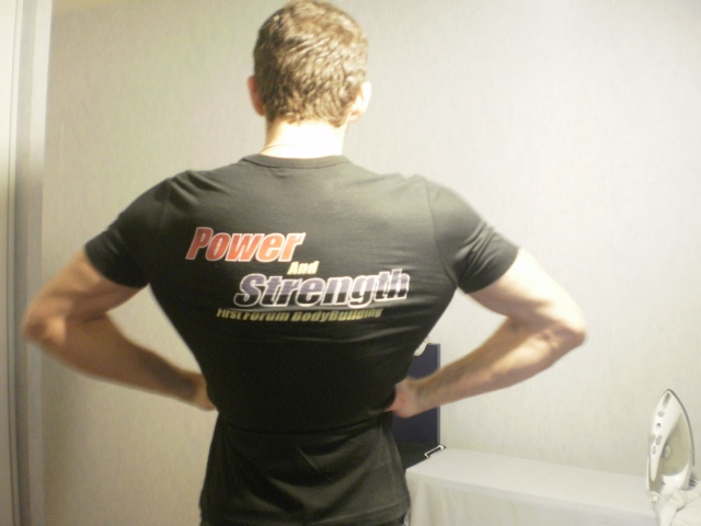 T-Shirts Power and Strength en vente - Page 3 P2240010