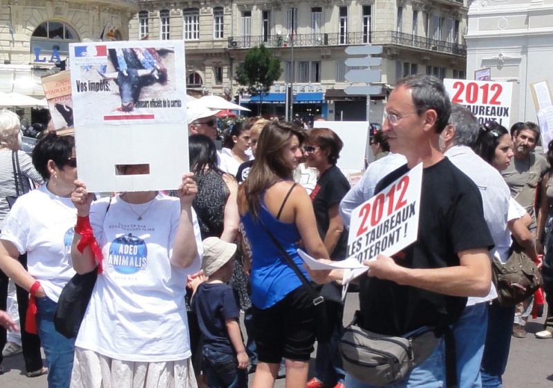 04 - La mobilisation contre la corrida se poursuit - Marseille - Samedi 11 juin 2011 Manif_14