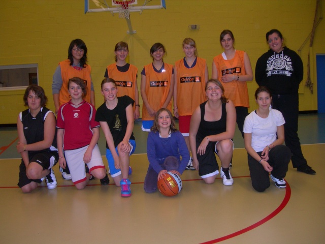 MINIMES FEM SAISON 2010 2011 Dscn5923