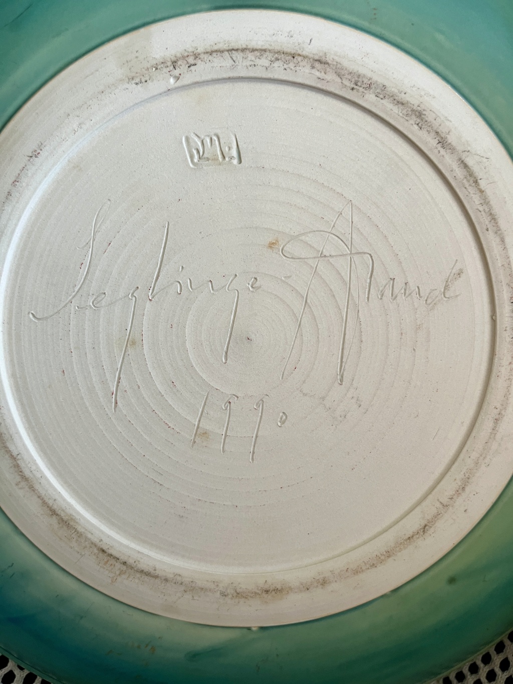 Grand plat ceramique signé Img_3810
