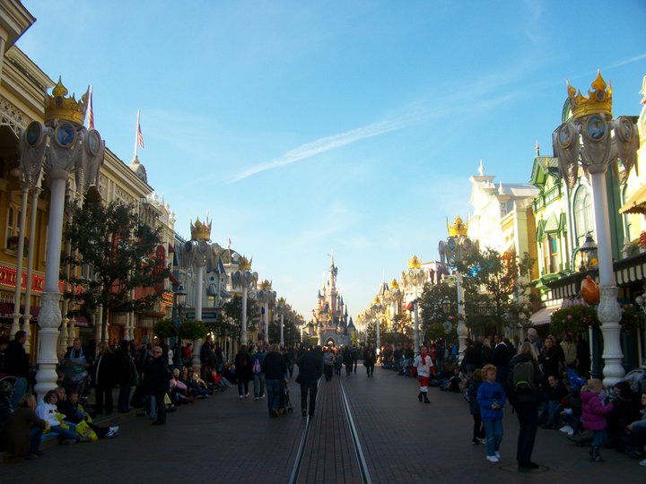 "Il Natale Incantato di Disneyland Paris - 2010 " - Pagina 32 34406_10
