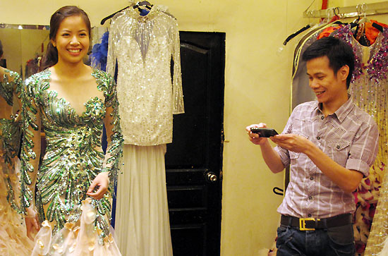 Ngắm tủ quần áo của Kiều Khanh tại Miss World 2010 Kieu-k15