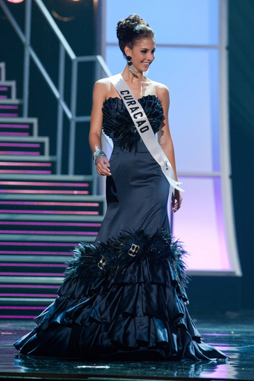 WB Miss Universe 2010 Awards and Leaderboard Judges Application - Page 2 Photo_16