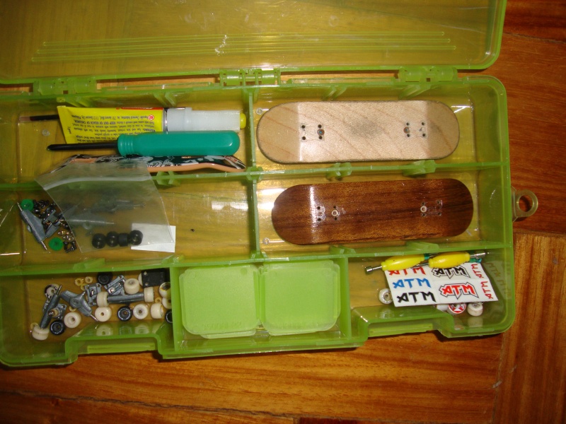 post your fingerboard case/box - Page 2 Dsc02515