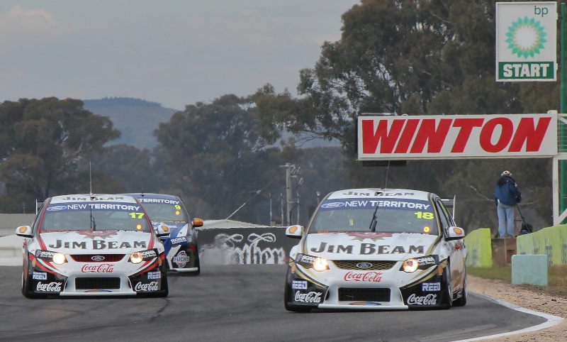 Clarko's real life photos - V8Supercars - Sydney Motorsport Park 2012 Img_1711