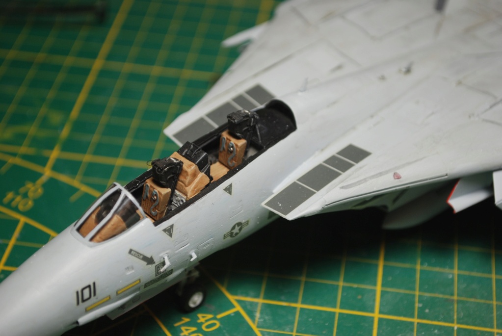 [Hasegawa] F-14A+ Tomcat - VF-74 Bedevillers 1991 - FINI - Page 2 Haseg556
