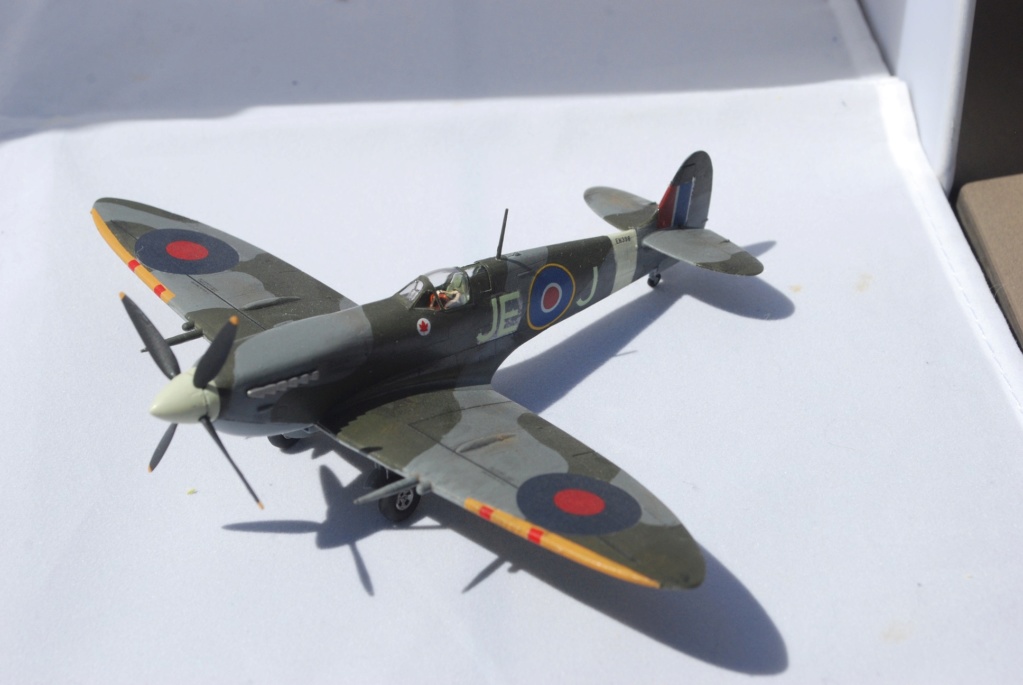 [Hasegawa] Spitfire Mk.IX Hasega23