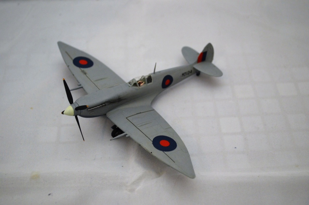 [Hasegawa] Spitfire Mk.VII Hasega41