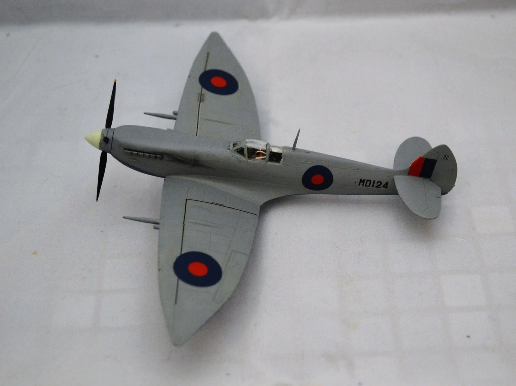 [Hasegawa] Spitfire Mk.VII Hasega44