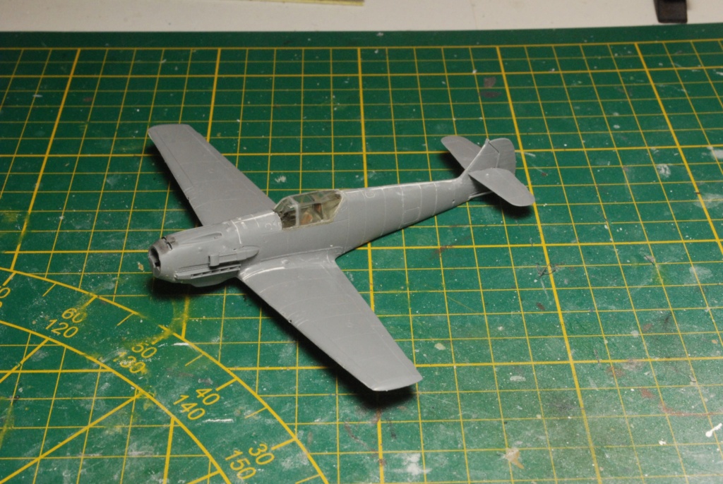 [ICM] Messerschmitt Bf 109E-7 Trop - FINI Icm_bf31