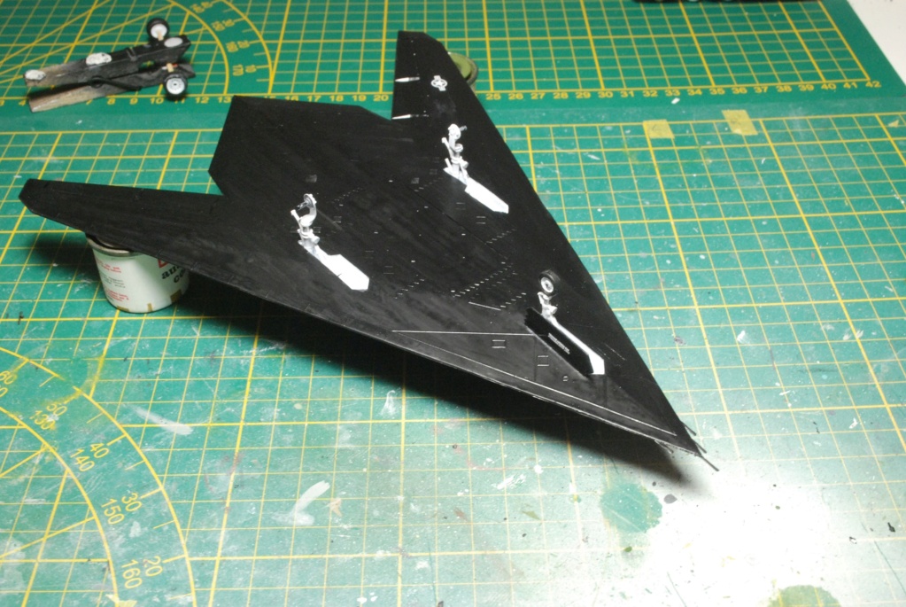 [Italeri] F-117A Nighthawk - FINI Itale105