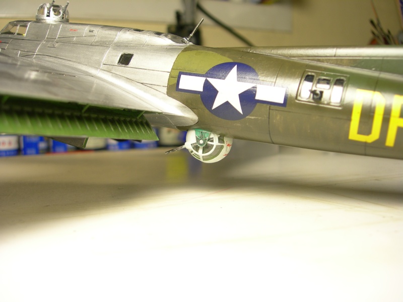 B-17 G "LITTLE MISS MISCHIEF" 1/72 REVELL Dscn8922