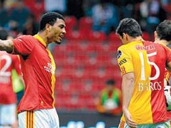 Galatasaray'da penaltı kavgası Galata10