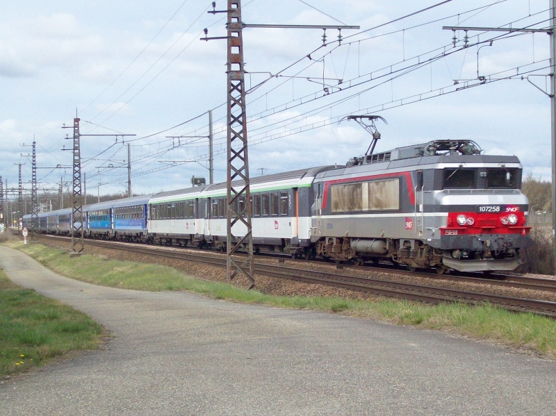 Photos et vidéos de la ligne Bordeaux - Toulouse - Narbonne - Sète (2007-2013) - Page 3 Photo118