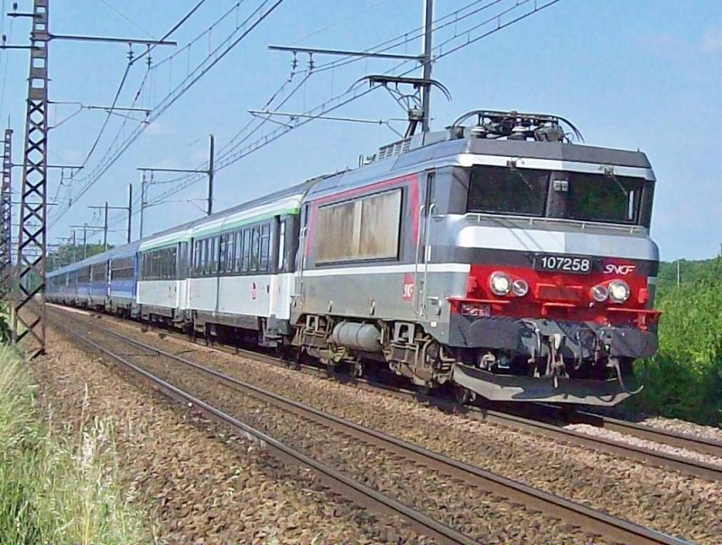 Photos et vidéos de la ligne Bordeaux - Toulouse - Narbonne - Sète (2007-2013) - Page 3 Photo132