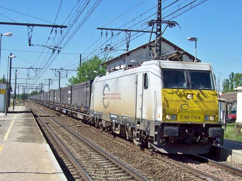 Photos et vidéos de la ligne Bordeaux - Toulouse - Narbonne - Sète (2007-2013) - Page 3 Photo136