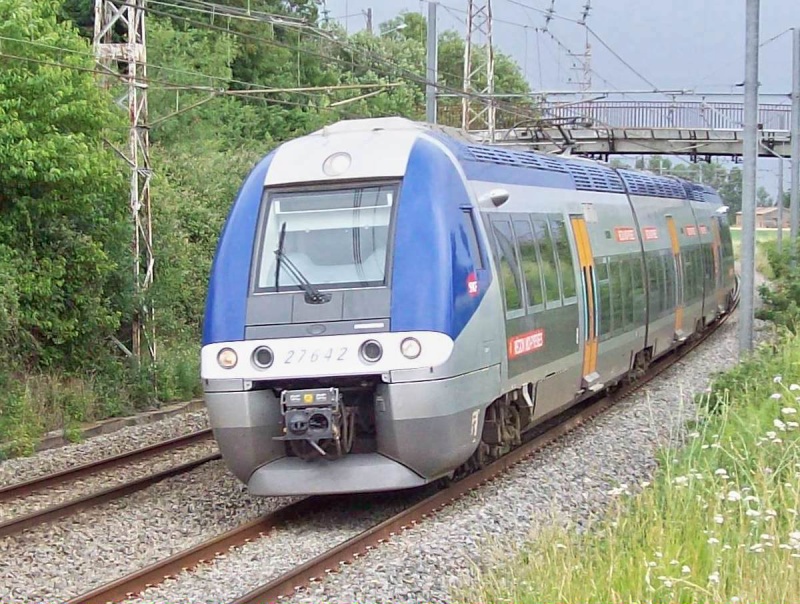 Photos et vidéos de la ligne Bordeaux - Toulouse - Narbonne - Sète (2007-2013) - Page 4 Trains21