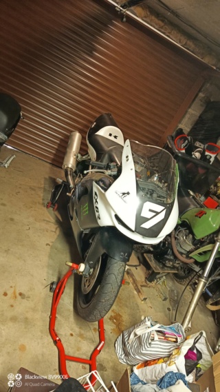 Première moto dédiée à la piste zx6r 98 Img_2011