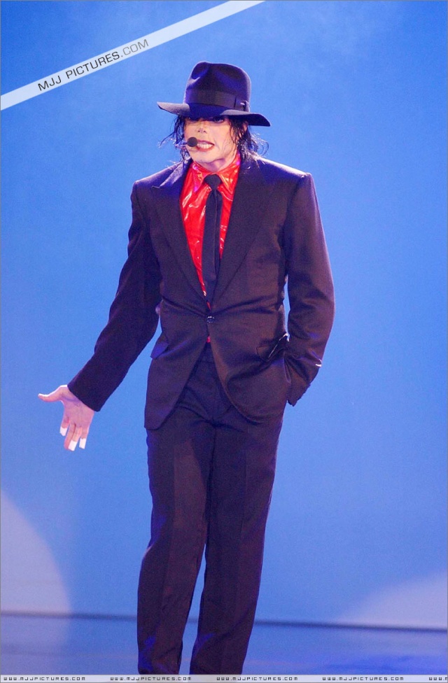 Michael Jackson no 50º American Bandstand 2002 00710