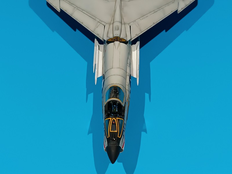 [Academy] Vought F-8 Crusader - Page 6 Vough397