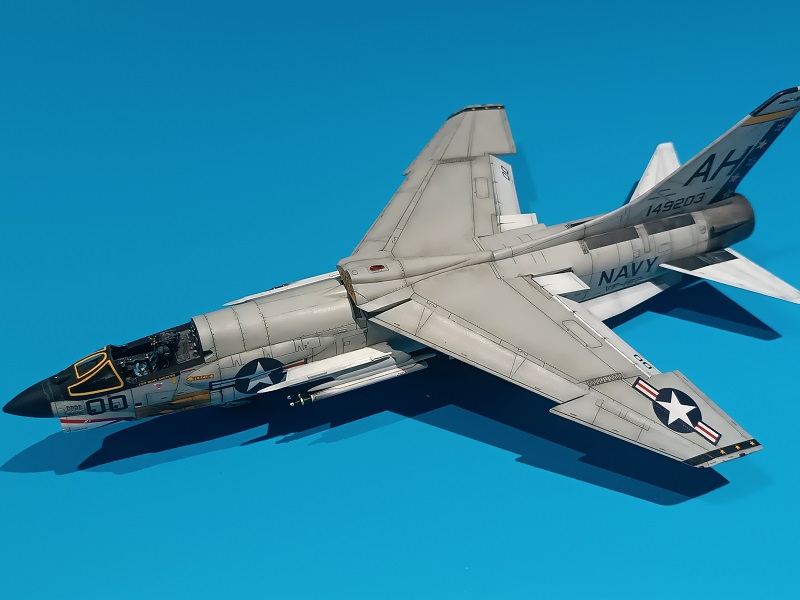 [Academy] Vought F-8 Crusader - Page 6 Vough412