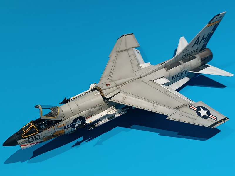[Academy] 1/72 - Vought F-8 Crusader  - Page 8 Vough417