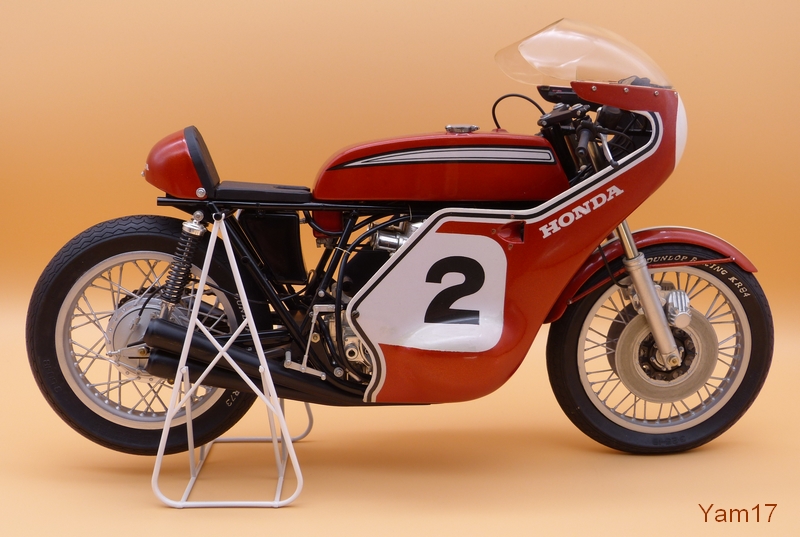 Honda CB 750 Racing [Tamiya, 1/6 ème] Cb_day15