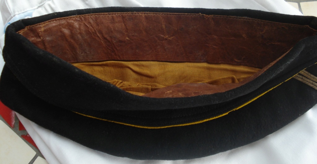 Bonnet de Police modèle 1897 de Lieutenant de Chasseur à pieds (Vendu) Dsc02215