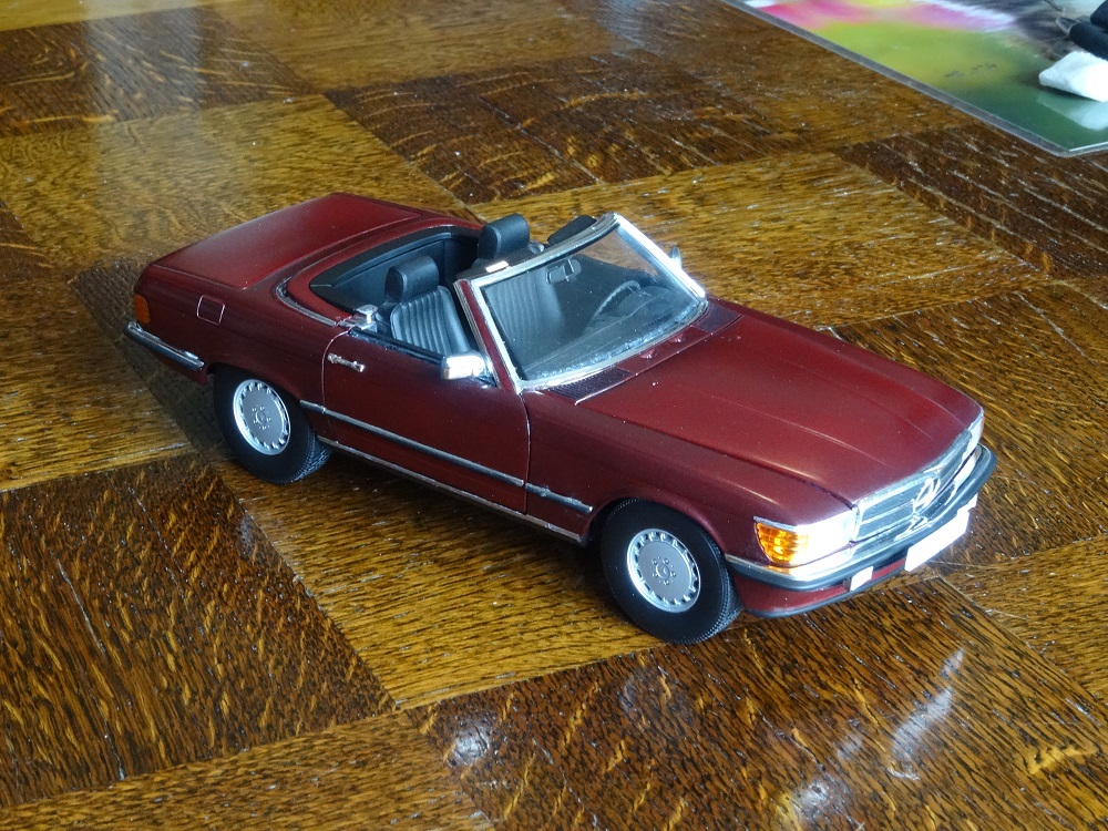 MERCEDES 300 SL W107 NOREV 1/18 Merced62