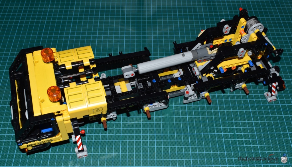 ThebrickReview: LEGO Technic 42108 Mobile Crane Dsc_0936