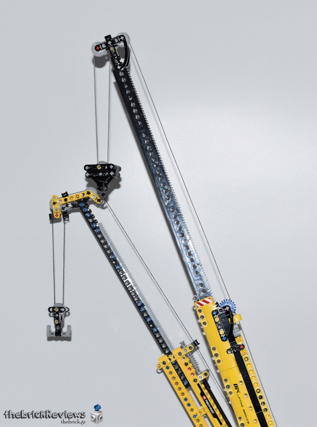 ThebrickReview: LEGO Technic 42108 Mobile Crane Dsc_1014