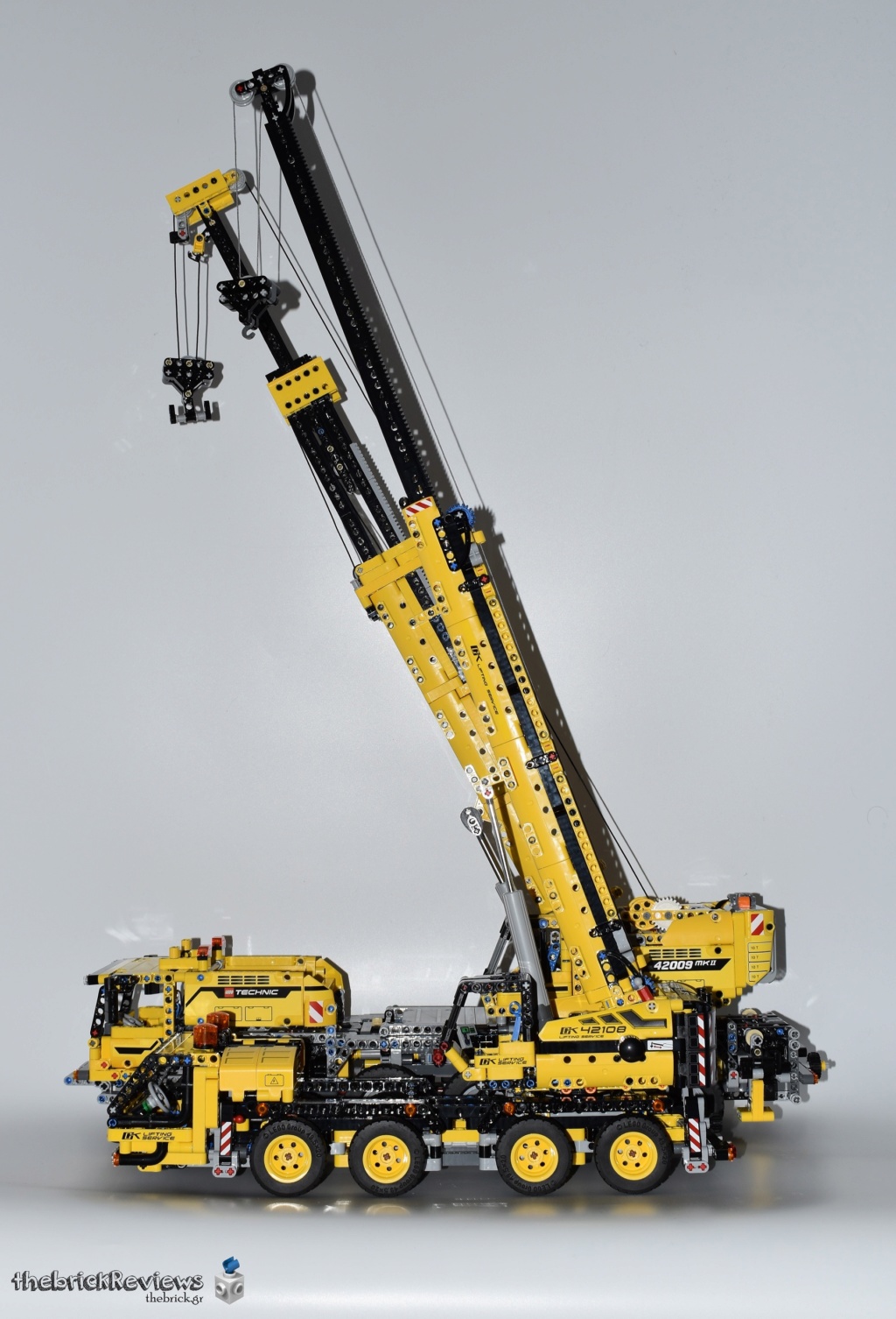 ThebrickReview: LEGO Technic 42108 Mobile Crane Dsc_1015