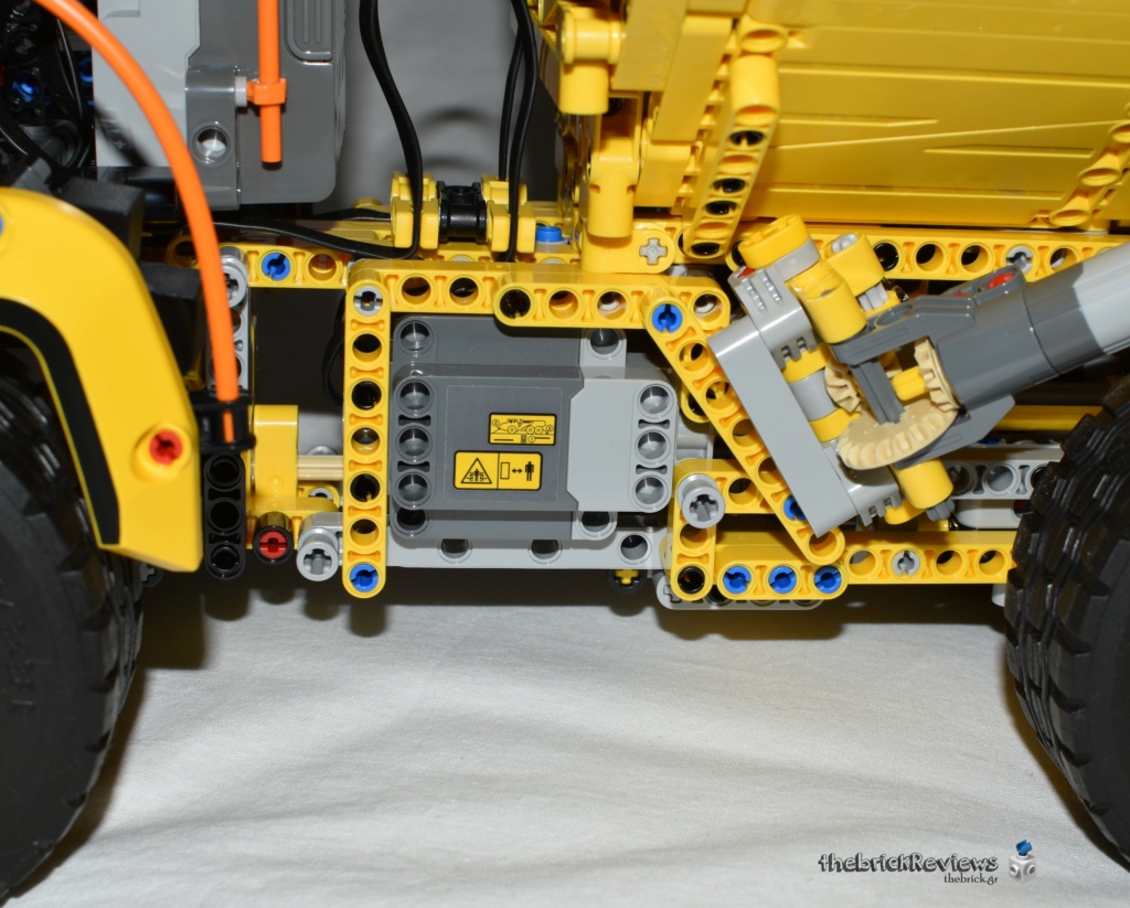 ThebrickReview: LEGO Technic 42114 Volvo 6x6 Articulated Hauler Dsc_1722