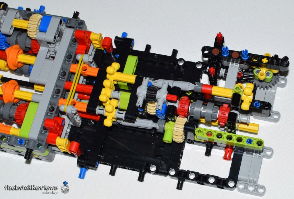 ThebrickReview: LEGO Technic 42115 Lamborghini Sian FKP 37 Dsc_1911