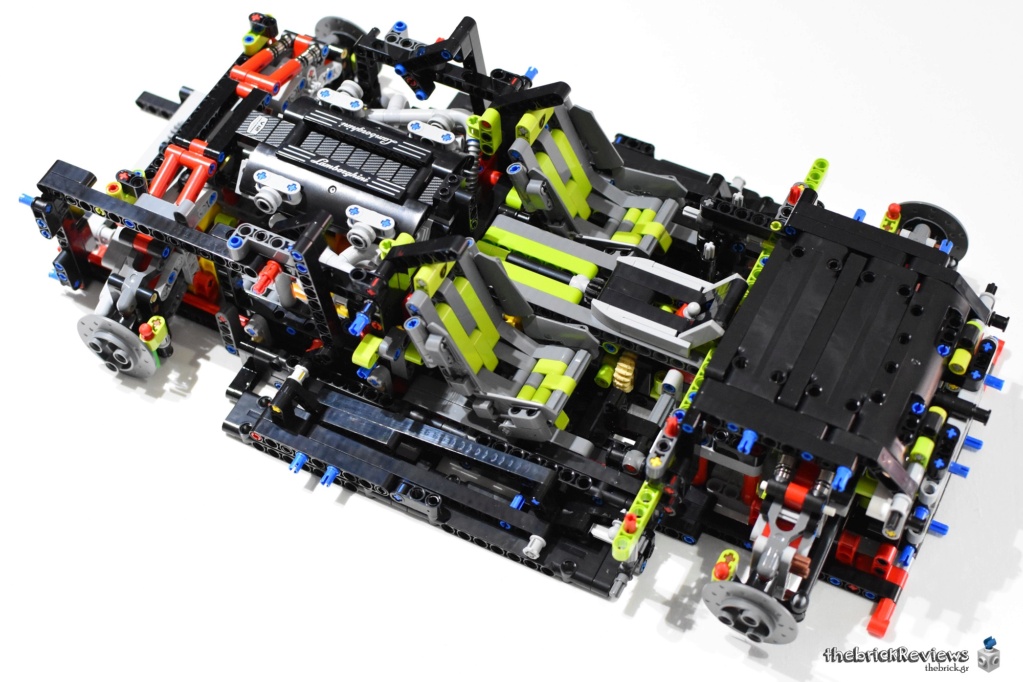 ThebrickReview: LEGO Technic 42115 Lamborghini Sian FKP 37 Dsc_1913